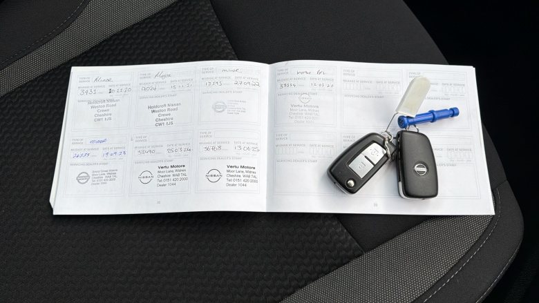 Nissan Qashqai 1.3 DiG-T 160 Acenta Premium 5dr Petrol Hatchback